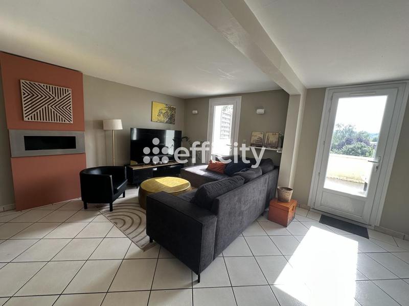 Maison - 153 m² - 7 pièces