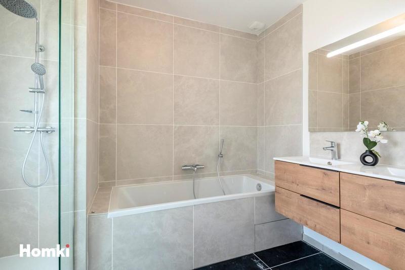 Maison - 183 m² - 6 pièces