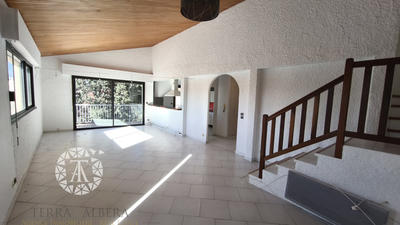 Duplex - 119 m² - 5 pièces