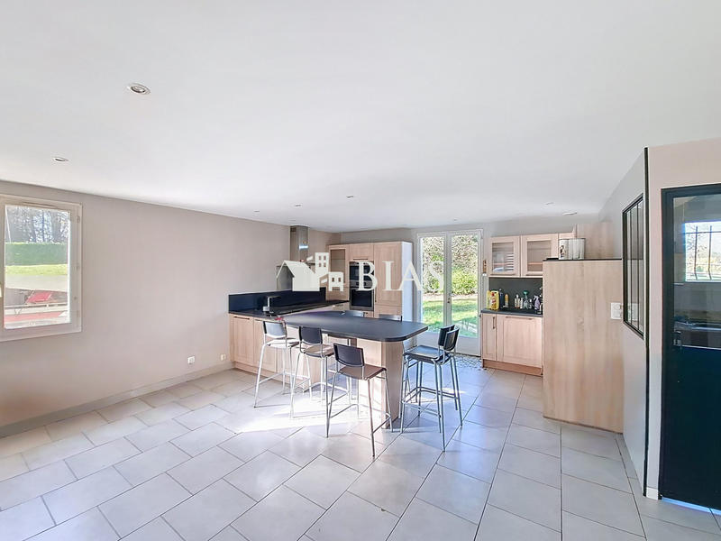 Maison contemporaine - 195 m² - 8 pièces