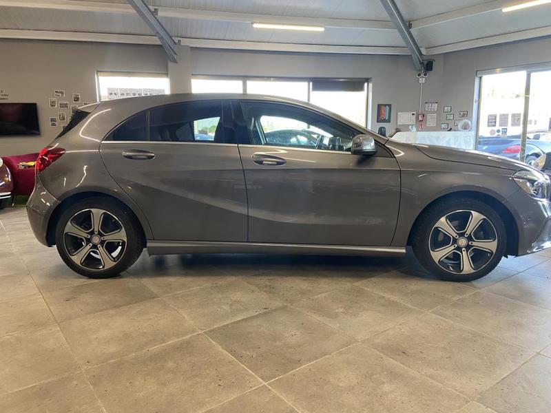 Mercedes Classe a 200 d - Bv 7g-Dct Berline Sensation / Garantie 12 Mois