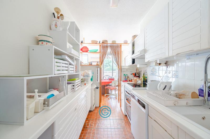 Appartement - 83 m² - 4 pièces