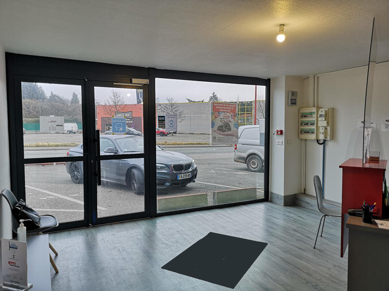 Local commercial - 190 m² - 3 pièces