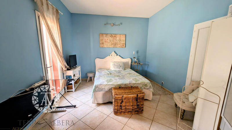 Villa - 254 m² - 8 pièces