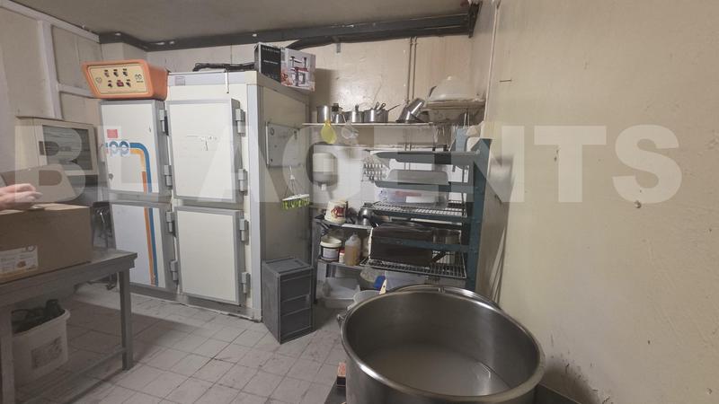 Fonds de commerce - Magasins - 137 m²