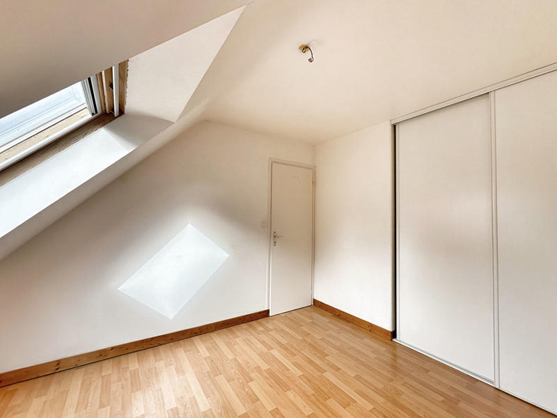 Maison - 92 m² - 6 pièces