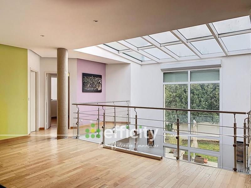 Villa - 370 m² - 10 pièces