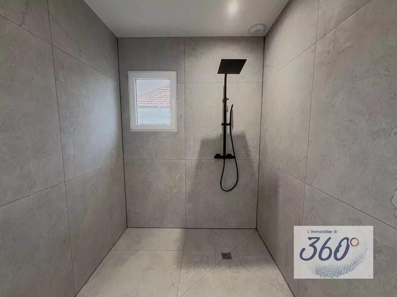 Maison - 101 m² - 5 pièces