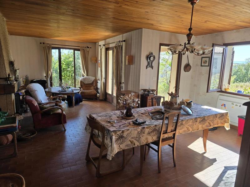 Maison - 92 m² - 4 pièces