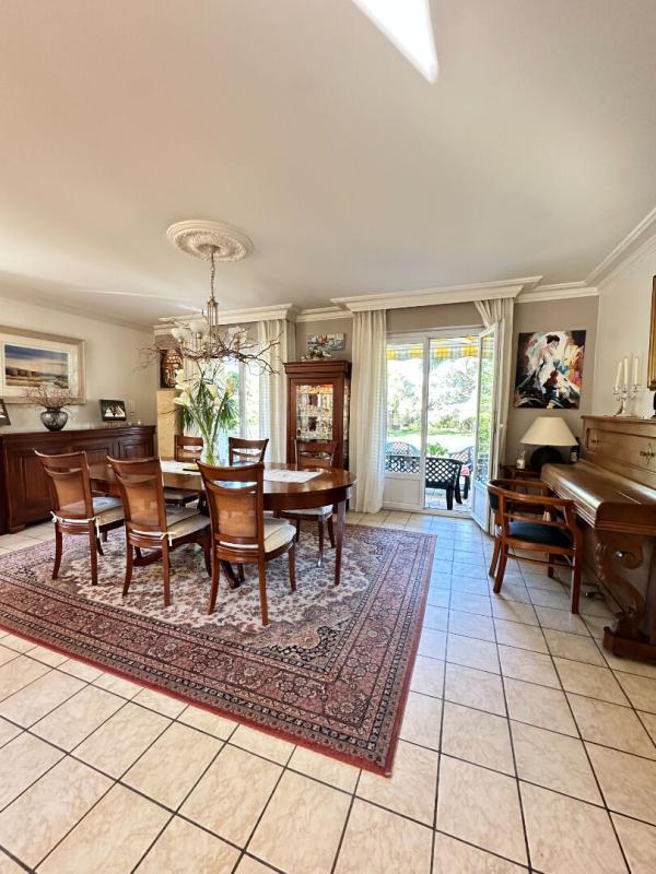 Maison - 174 m² - 7 pièces