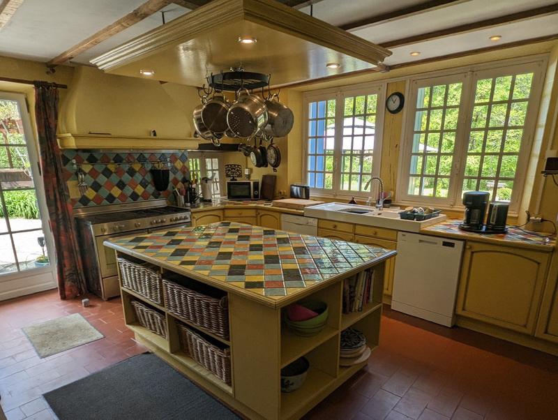 Propriété - 399 m² - 17 pièces