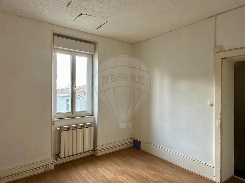 Maison - 180 m² - 8 pièces