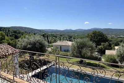 Villa - 180 m² - 5 pièces