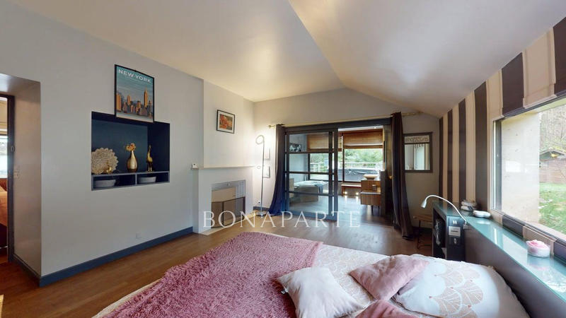 Maison - 367 m² - 16 pièces