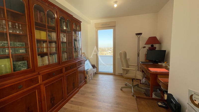 Appartement - 128 m² - 5 pièces