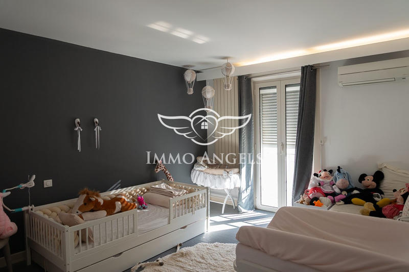 Maison - 500 m² - 9 pièces