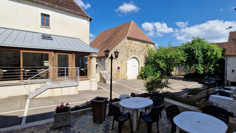 Fonds de commerce - 1 400 m²