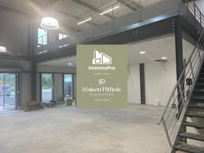 Local d'activités - 181 m²