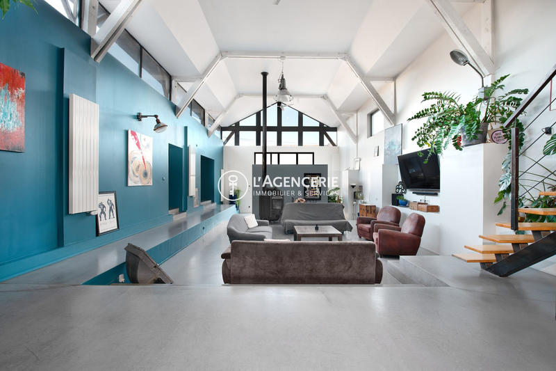 Maison - 321 m² - 6 pièces