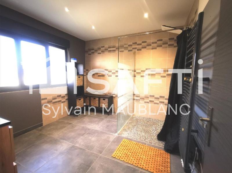 Maison - 188 m² - 6 pièces