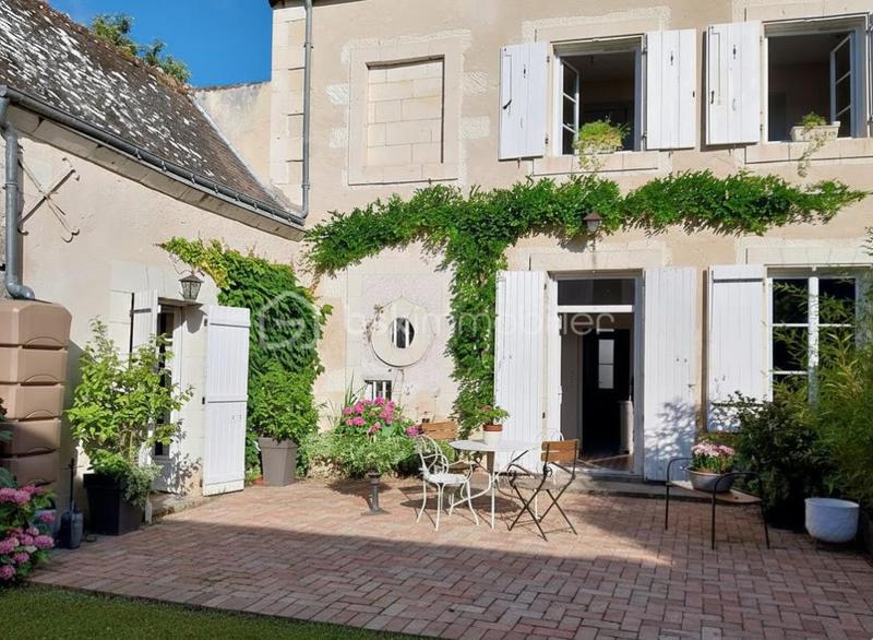 Demeure - 250 m² - 11 pièces