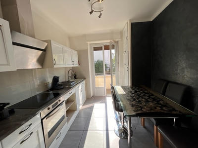 Appartement - 75 m² - 3 pièces