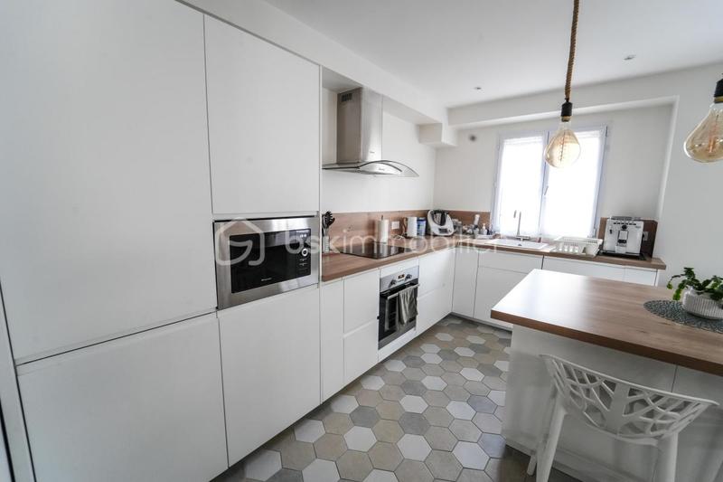 Maison - 108 m² - 6 pièces