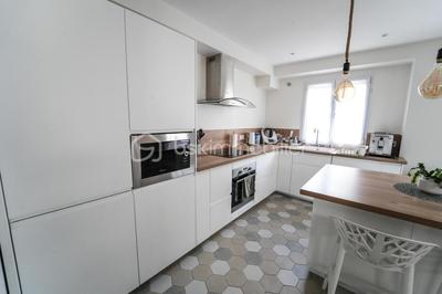 Maison - 108 m² - 6 pièces