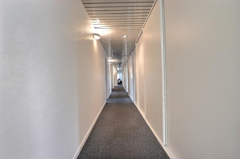 Local d'activités - 403 m²