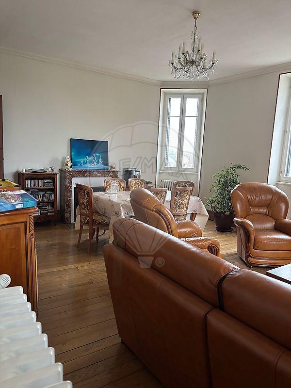 Appartement - 90 m² - 3 pièces