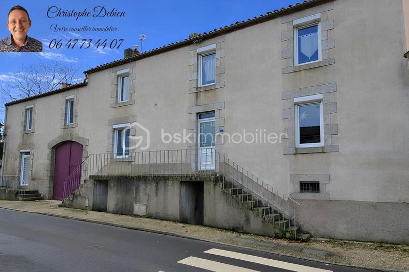 Maison de ville - 221 m² - 10 pièces