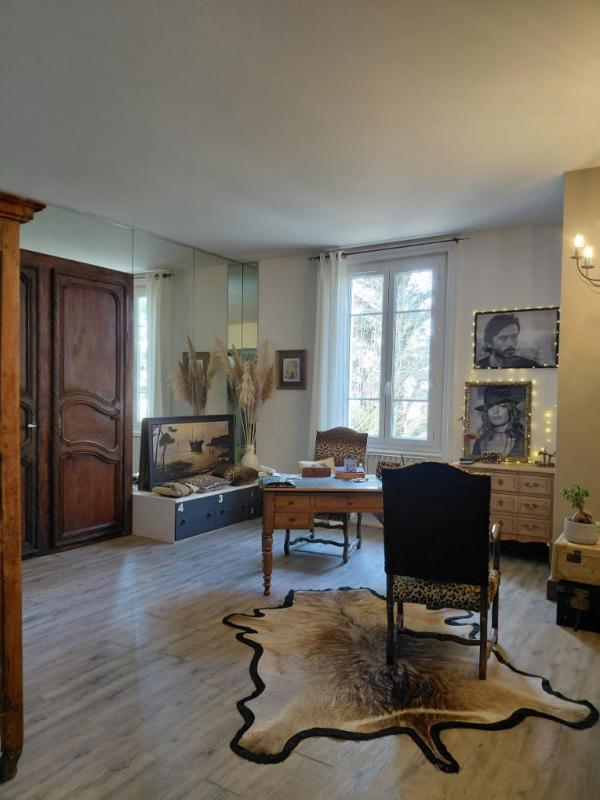 Maison - 252 m² - 9 pièces
