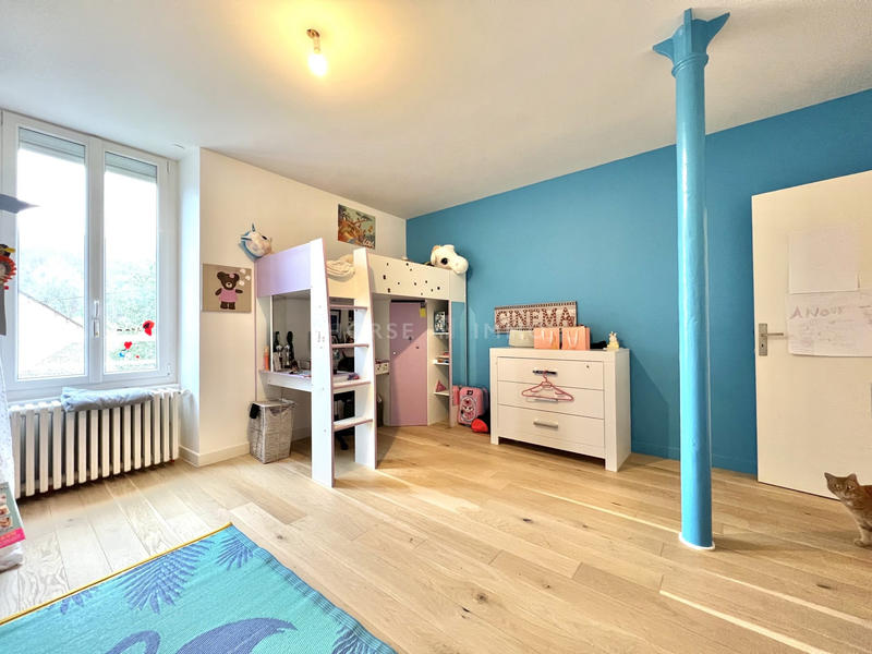 Maison - 859 m² - 13 pièces