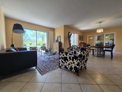 Maison d'architecte - 229 m² - 5 pièces