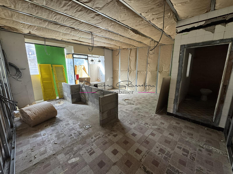 Maison - 312 m² - 11 pièces