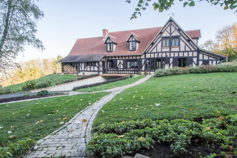 Propriété - 293 m² - 5 pièces