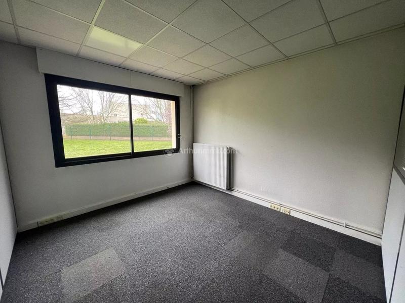 Bureau - 200 m² - 7 pièces