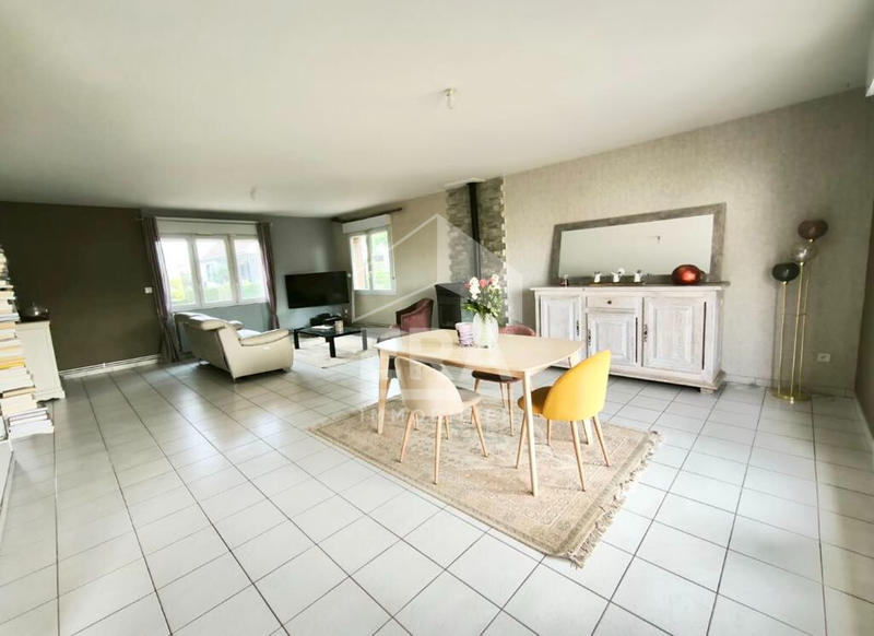 Maison - 107 m² - 6 pièces