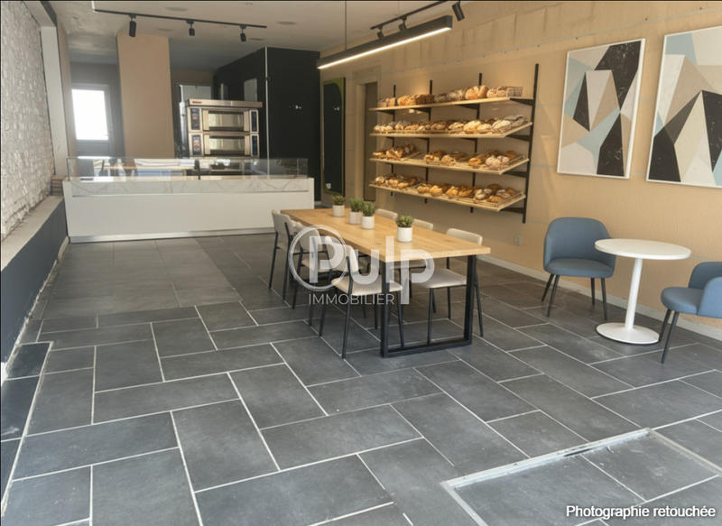 Local commercial - 170 m² - 6 pièces