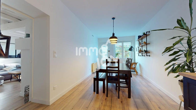 Maison - 185 m² - 7 pièces