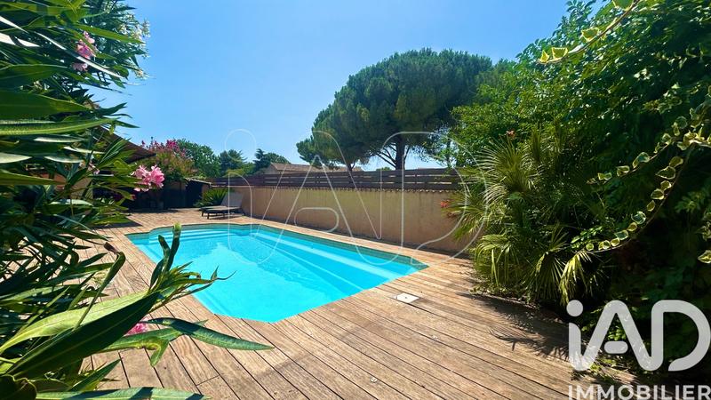 Maison - 195 m² - 8 pièces