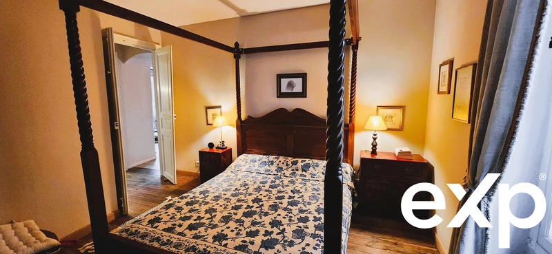 Appartement - 140 m² - 5 pièces