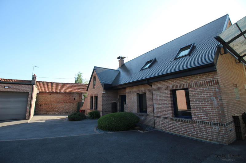 Maison - 248 m² - 6 pièces