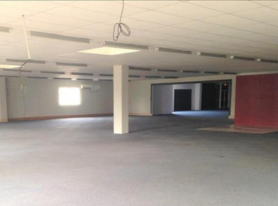 Local commercial - 1 056 m²