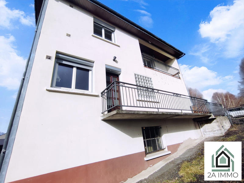 Maison - 230 m² - 9 pièces