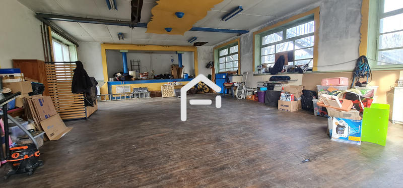 Maison - 282 m² - 14 pièces