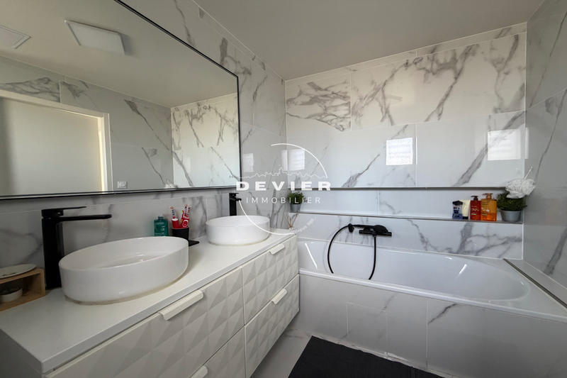 Maison contemporaine - 152 m² - 6 pièces