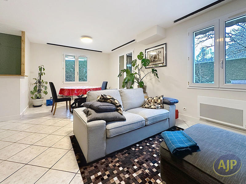 Maison - 143 m² - 6 pièces