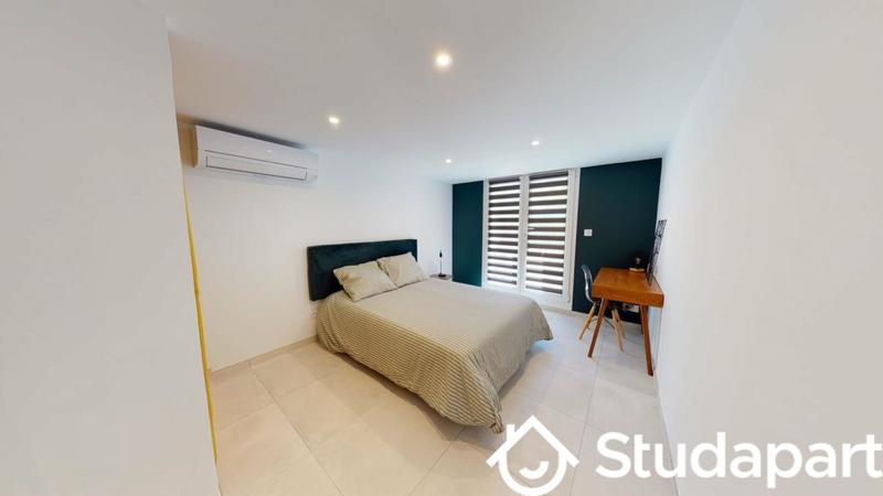 Chambre - 12 m² - 1 pièce