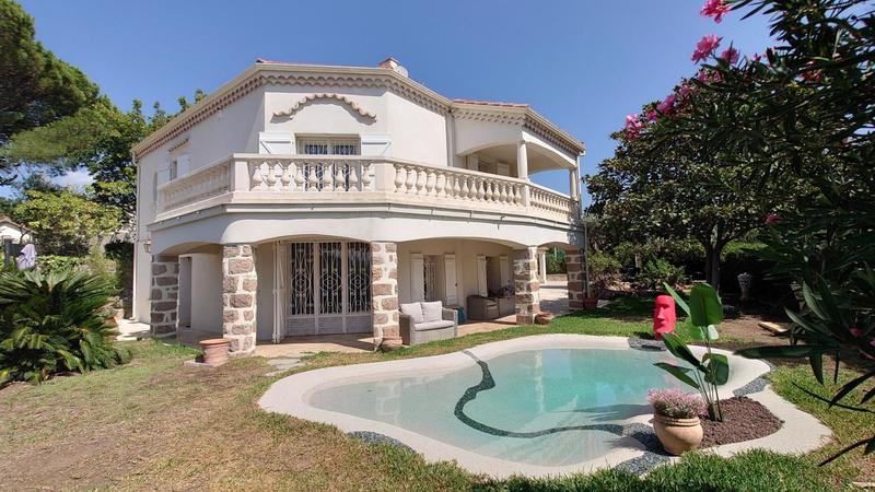 Villa - 173 m² - 6 pièces